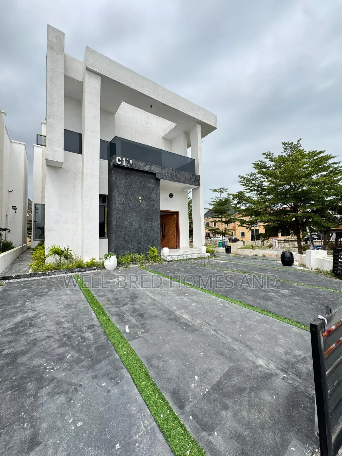 4bdrm Duplex in Orchid Lekki Lagos for sale in Lekki
