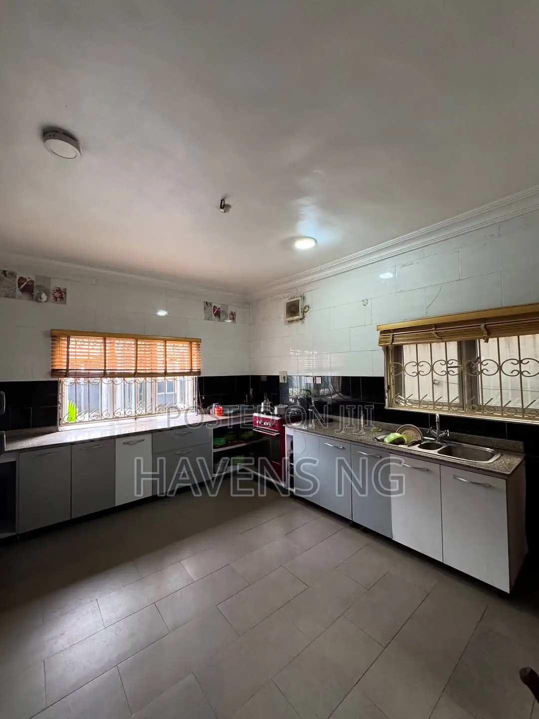 4bdrm Duplex in Eliozu for sale in Eliozu