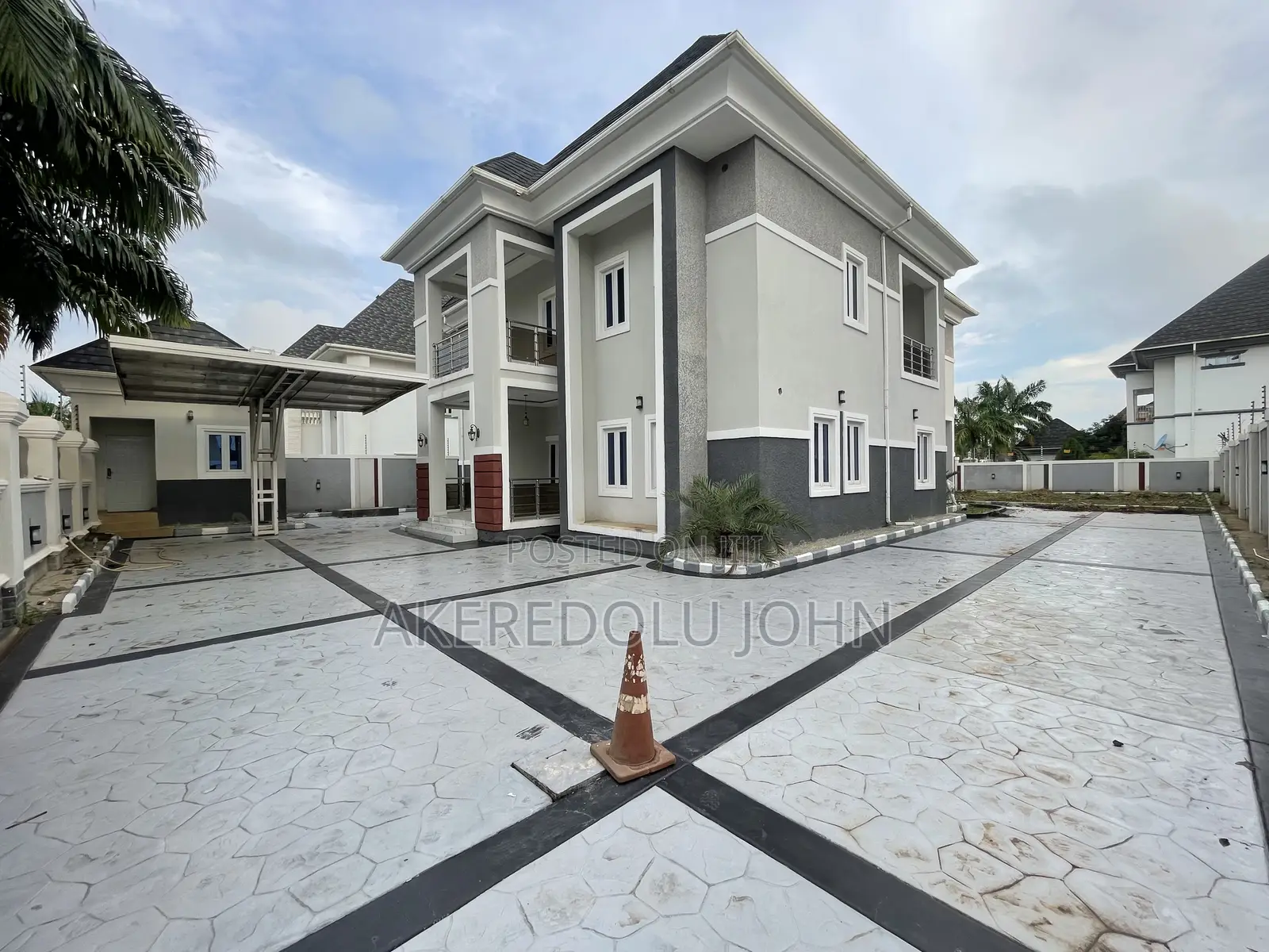5bdrm Duplex in Karsana for sale in Karsana