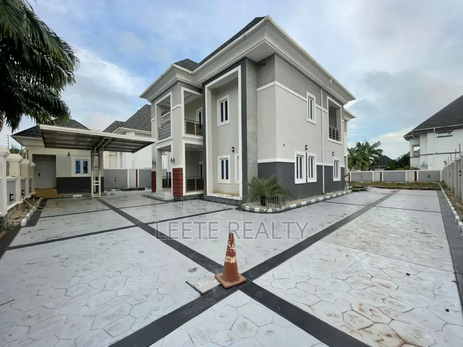 5bdrm Duplex in Gwarinpa for sale in Gwarinpa