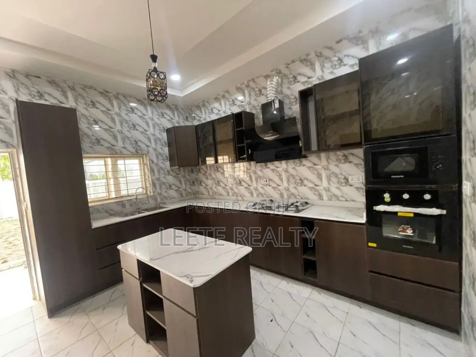 5bdrm Duplex in Gwarinpa for sale in Gwarinpa