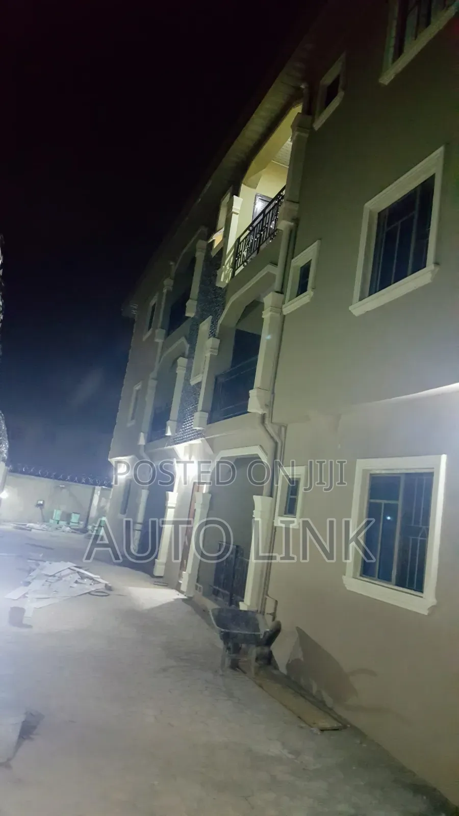3bdrm Block of Flats in Ibeshe / Ikorodu for sale in Ibeshe / Ikorodu