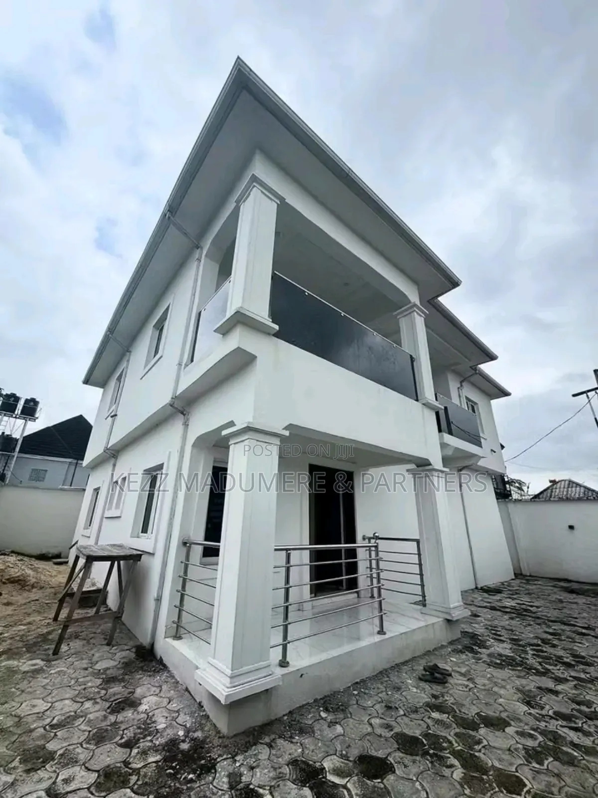 5bdrm Duplex in Eliozu Eneka Link, Port-Harcourt for sale in Port-Harcourt