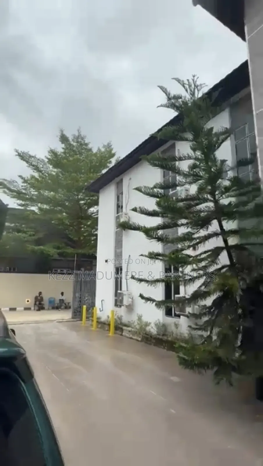 For Sale: Corporate Office With Mini Warehouse , Nta Rd , Ph in Port-Harcourt