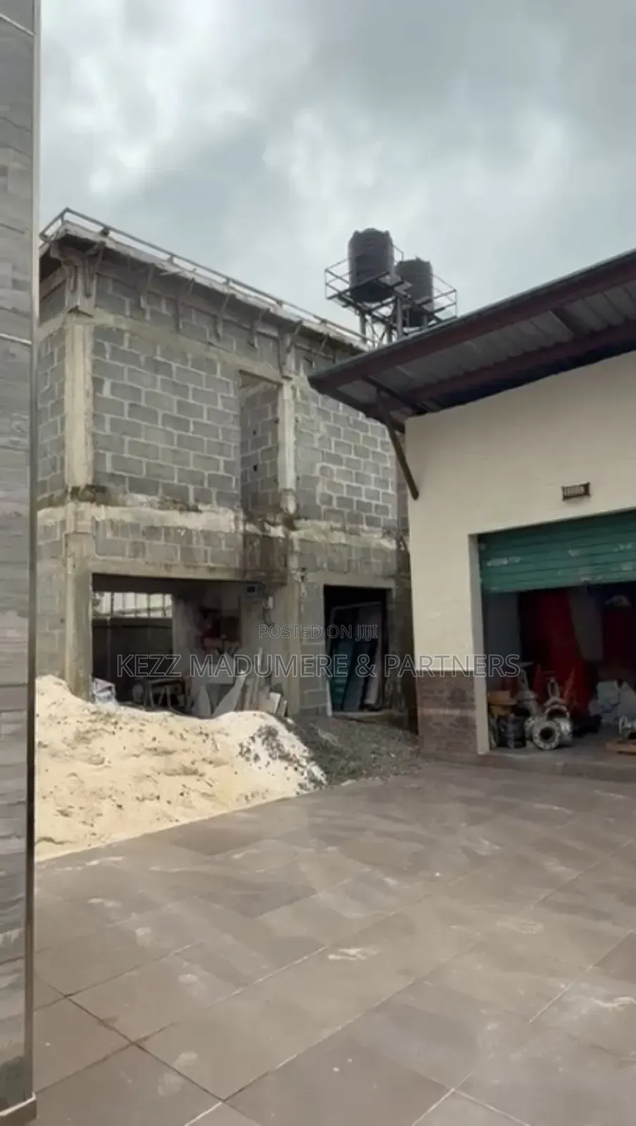 For Sale: Corporate Office With Mini Warehouse , Nta Rd , Ph in Port-Harcourt