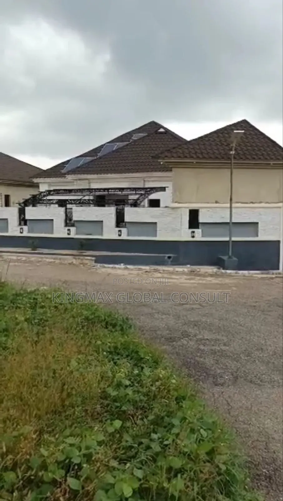 Estate Bungalow Plot650sqmFor Tarrad Road in Galadimawa