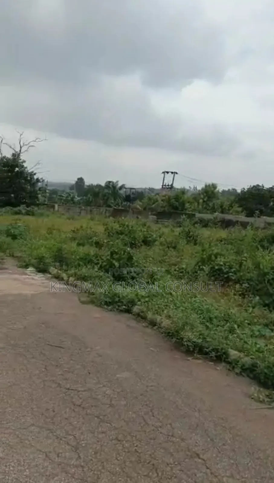 Estate Bungalow Plot650sqmFor Tarrad Road in Galadimawa
