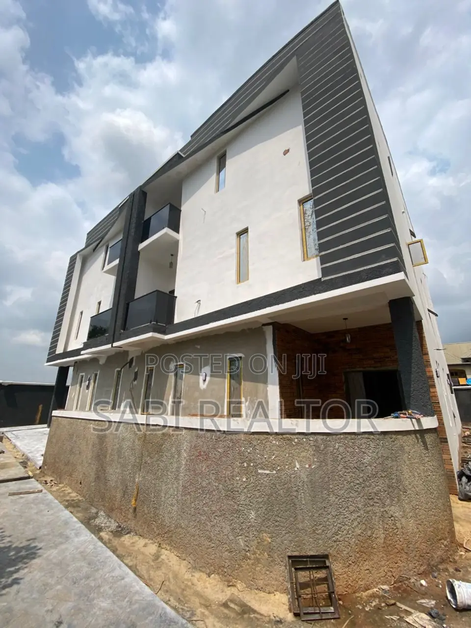 Furnished 4bdrm Duplex in Magodo, GRA Phase 1 for sale in GRA Phase 1