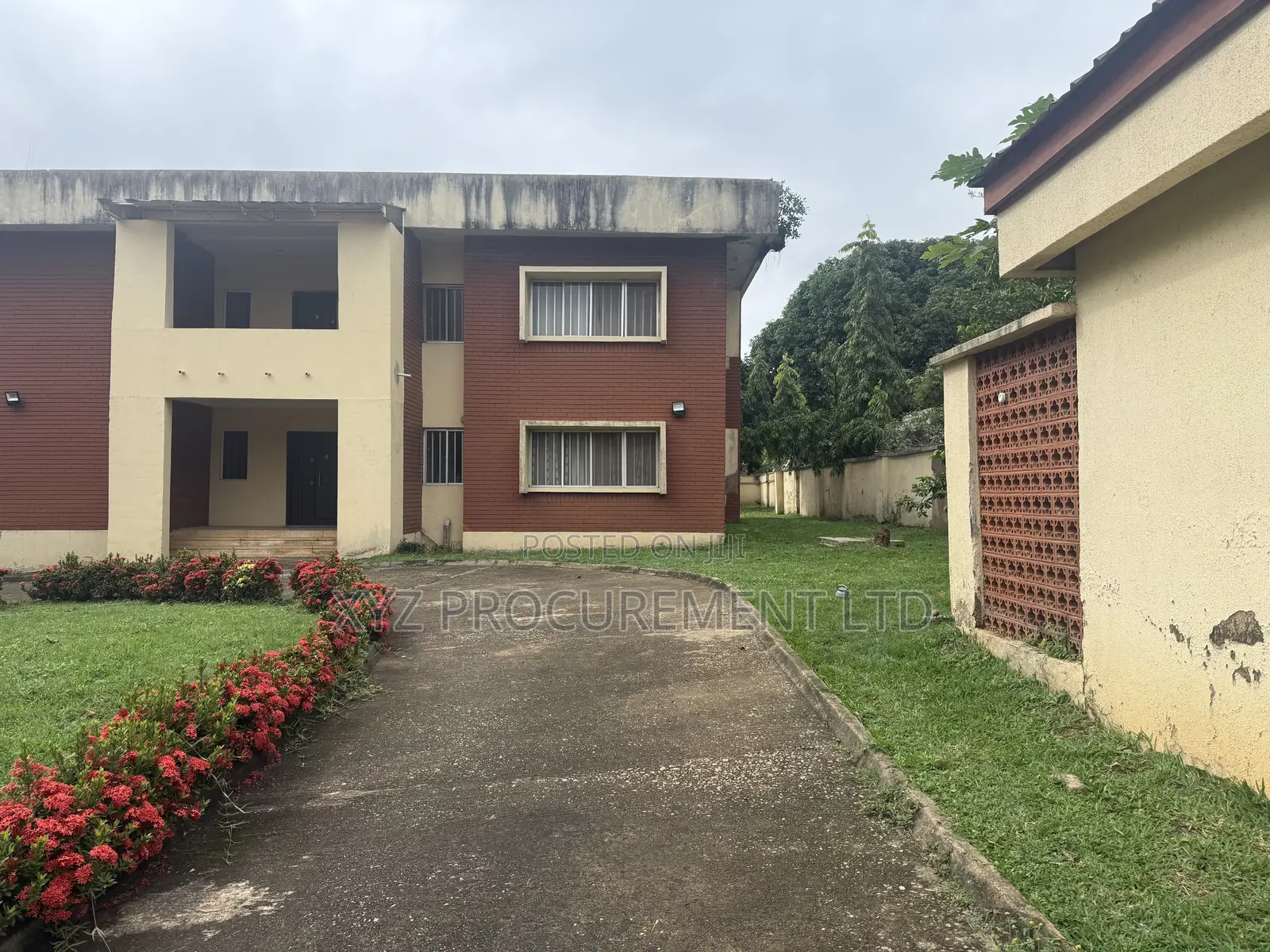 9bdrm Duplex in Aso Drive, Maitama for sale in Maitama