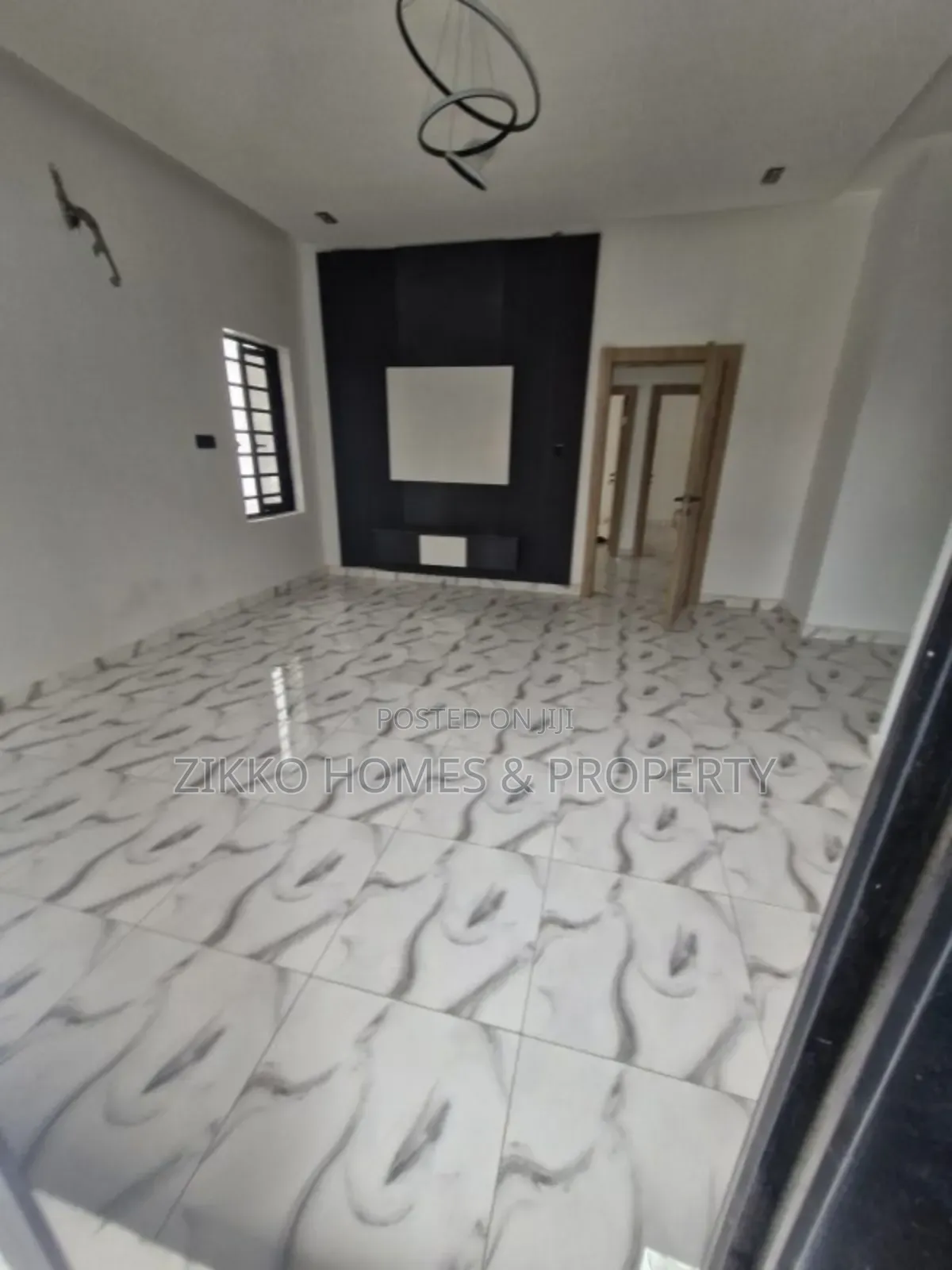 4bdrm Duplex in Ikota Gra, Chevron for sale in Chevron