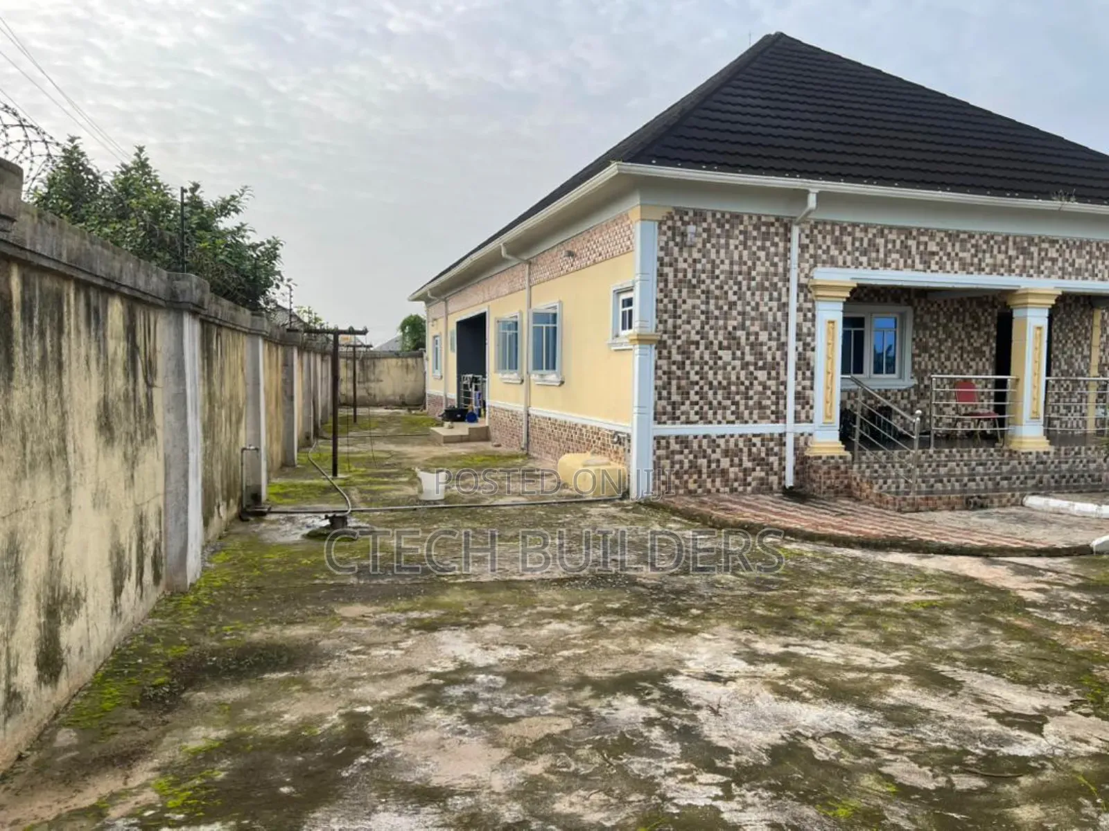 5bdrm Bungalow in Benin City for sale in Benin City