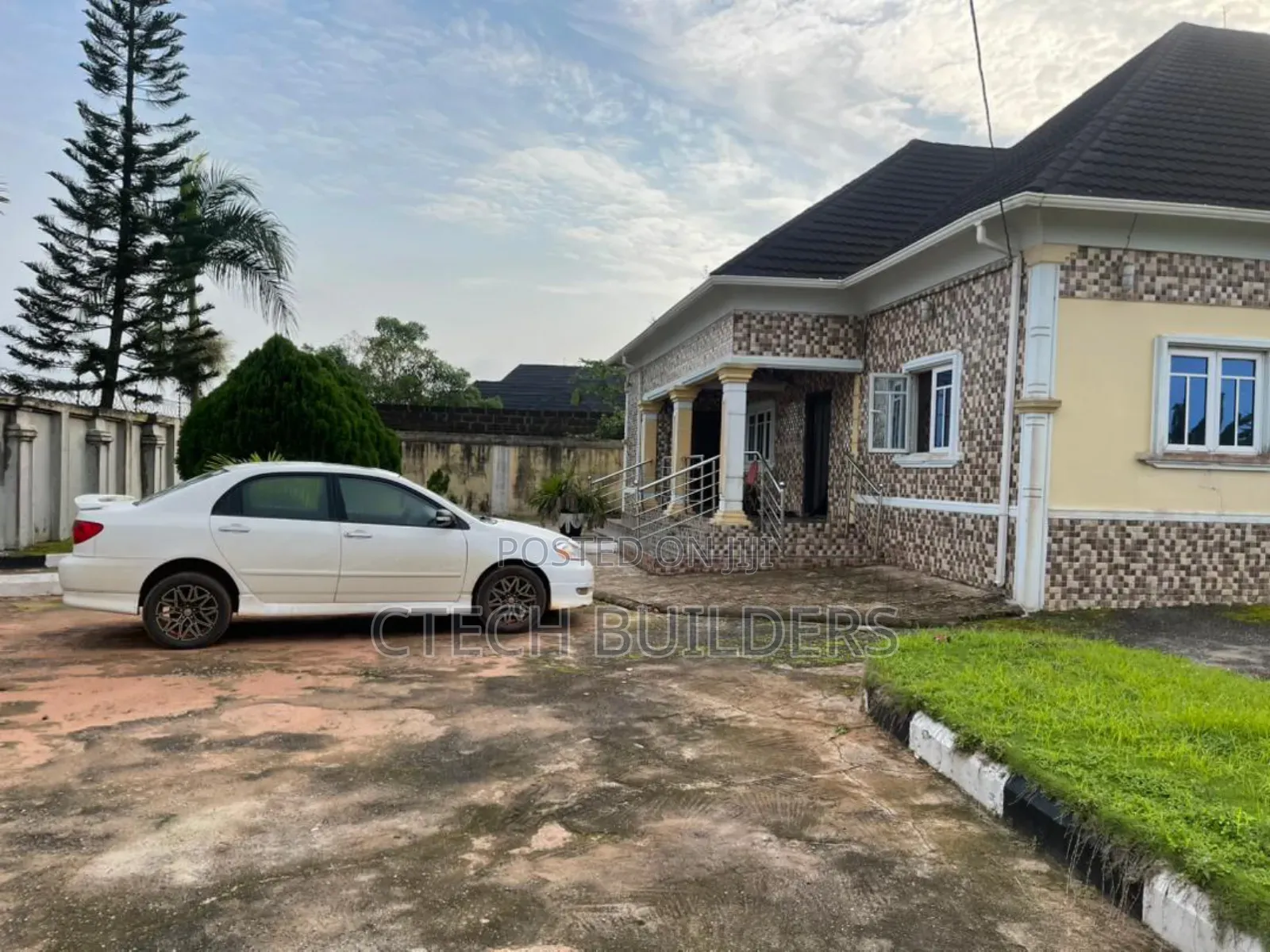 5bdrm Bungalow in Benin City for sale in Benin City