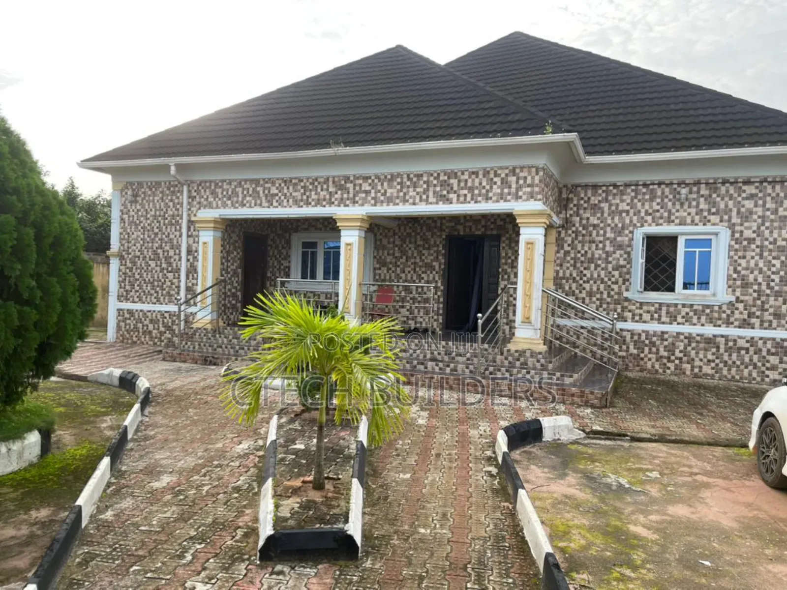 5bdrm Bungalow in Benin City for sale in Benin City