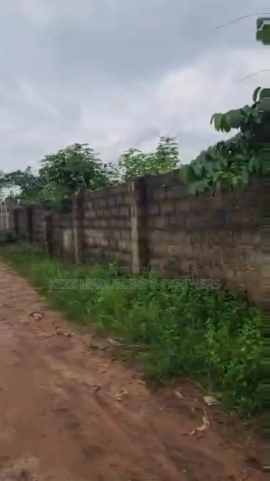 For Sale : 3 Fenced With Gate at Ogbosisi Rd Egbu Owerri in Owerri