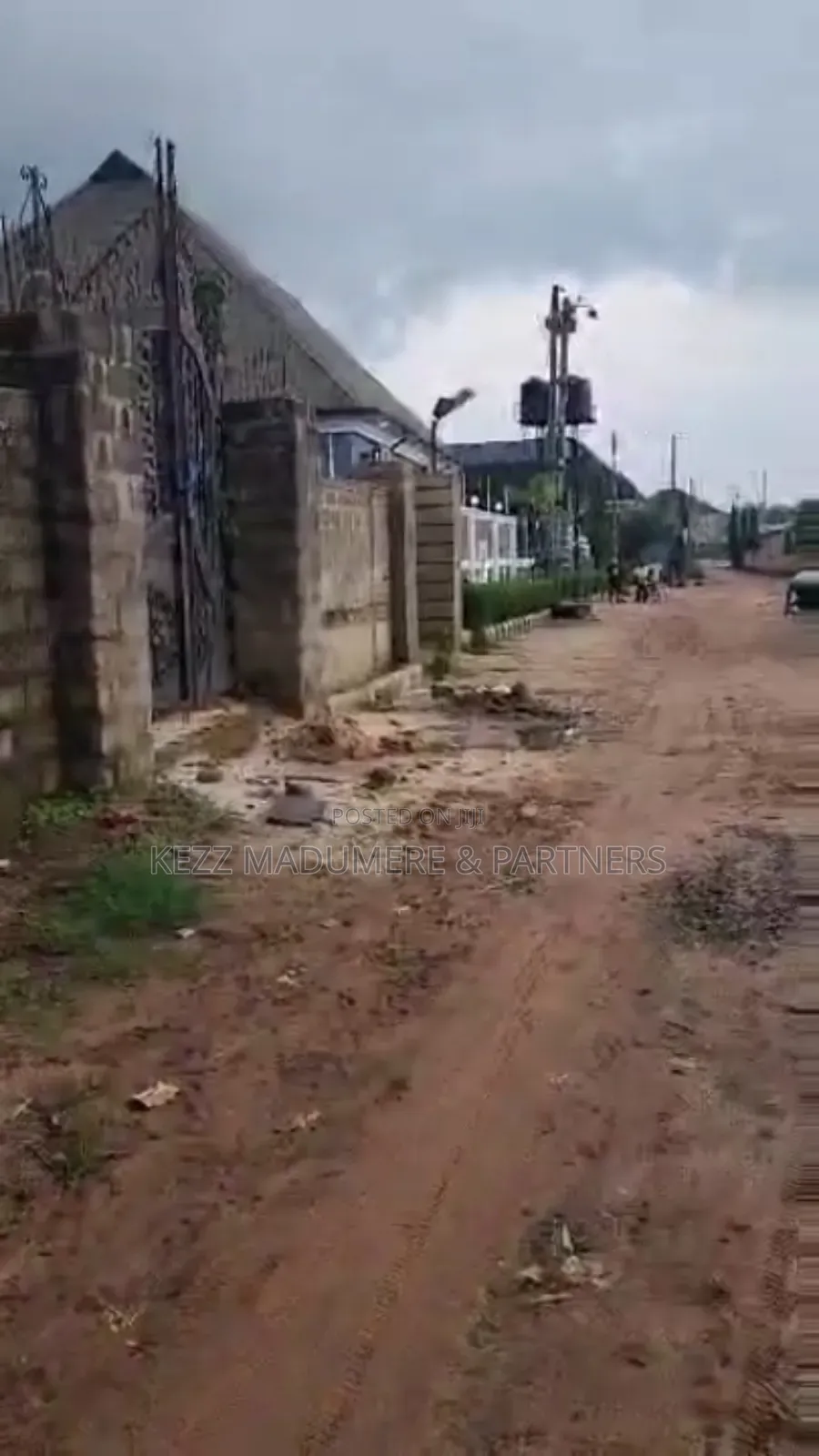For Sale : 3 Fenced With Gate at Ogbosisi Rd Egbu Owerri in Owerri