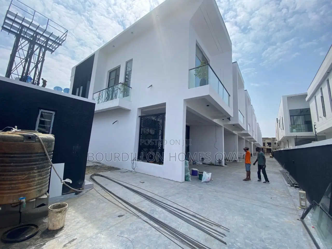 4bdrm Duplex in Ikota for sale in Ikota