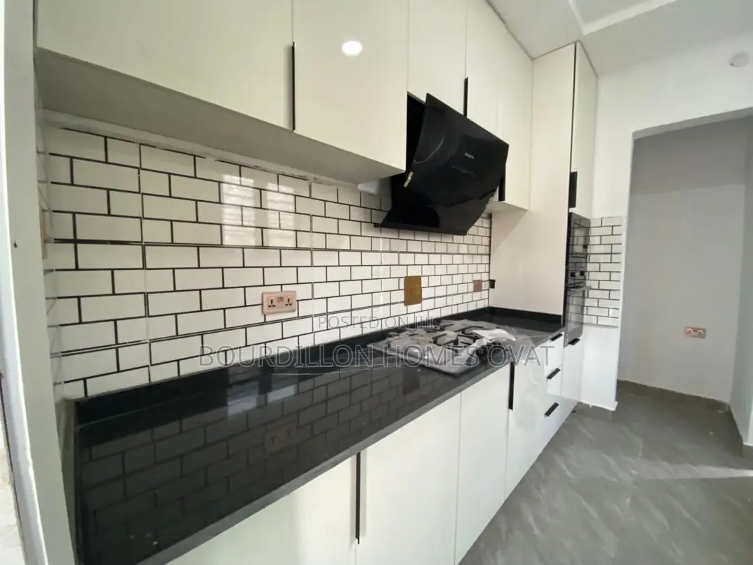 2bdrm Apartment in Lekki for sale in Lekki