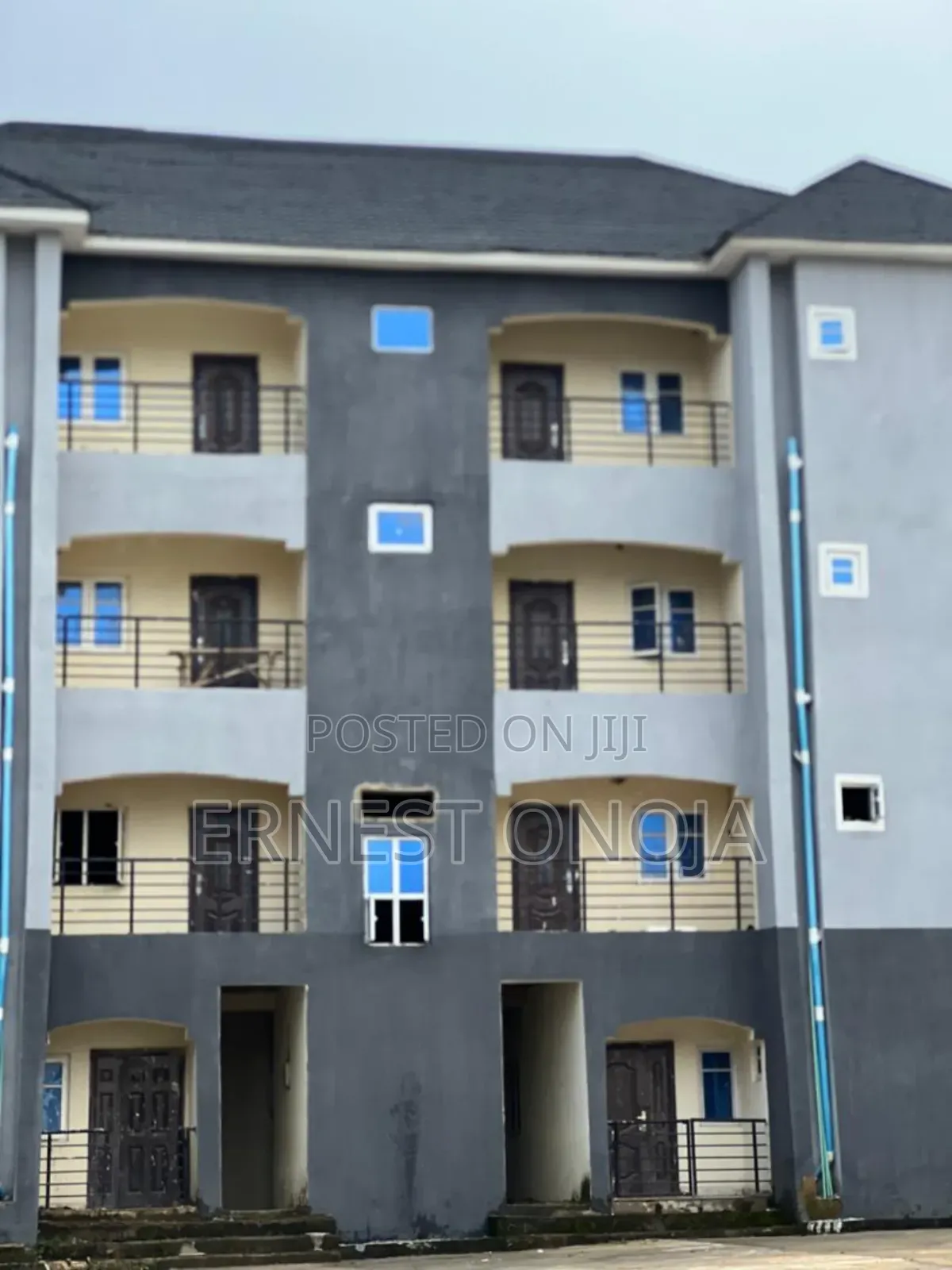 3bdrm Block of Flats in Lifecamp for sale in Life Camp