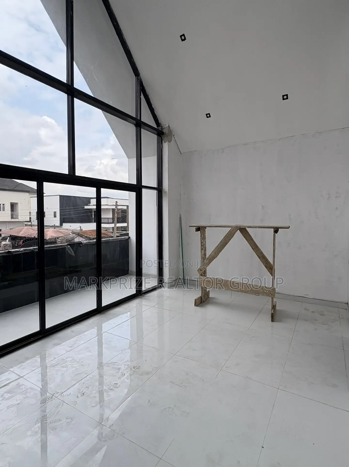 3bdrm Duplex in Kolapo Ishola Gra, for sale in Ibadan