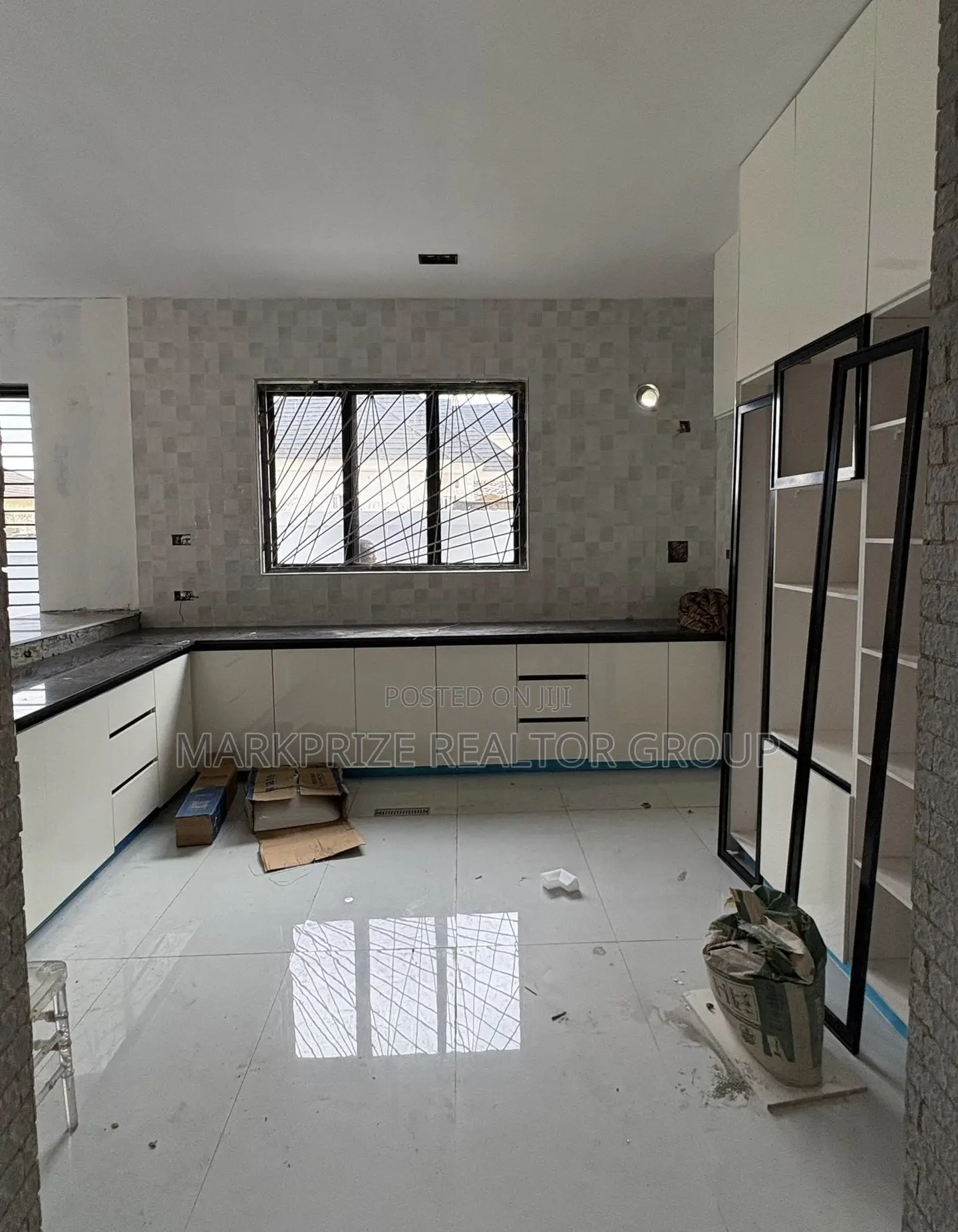 3bdrm Duplex in Kolapo Ishola Gra, for sale in Ibadan