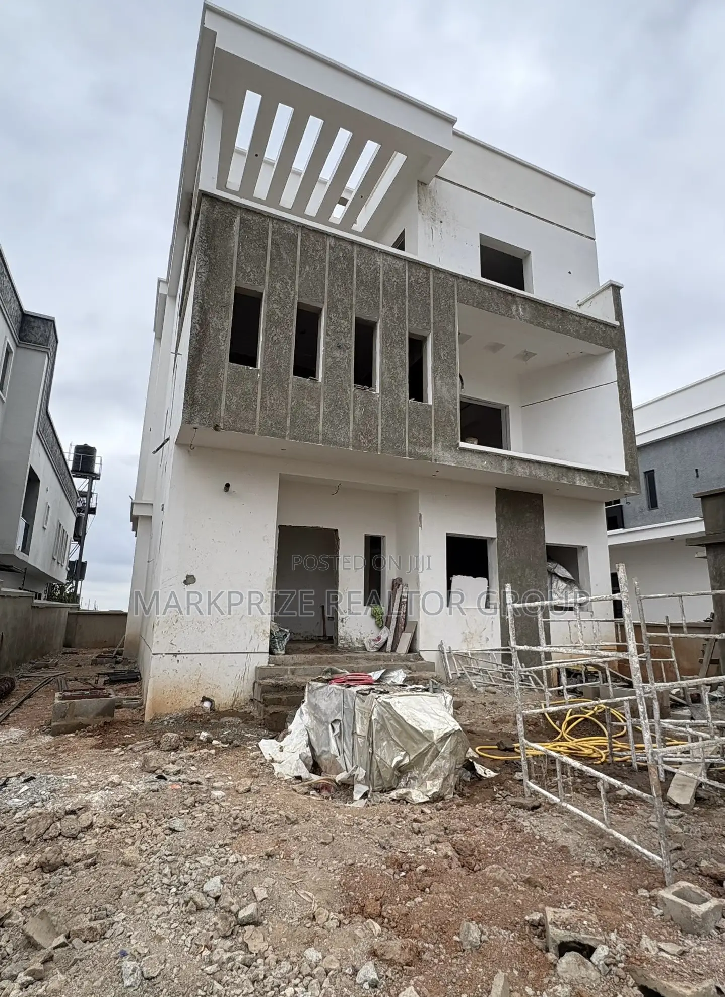 4bdrm Duplex in Kolapo Ishola Gra, for sale in Ibadan