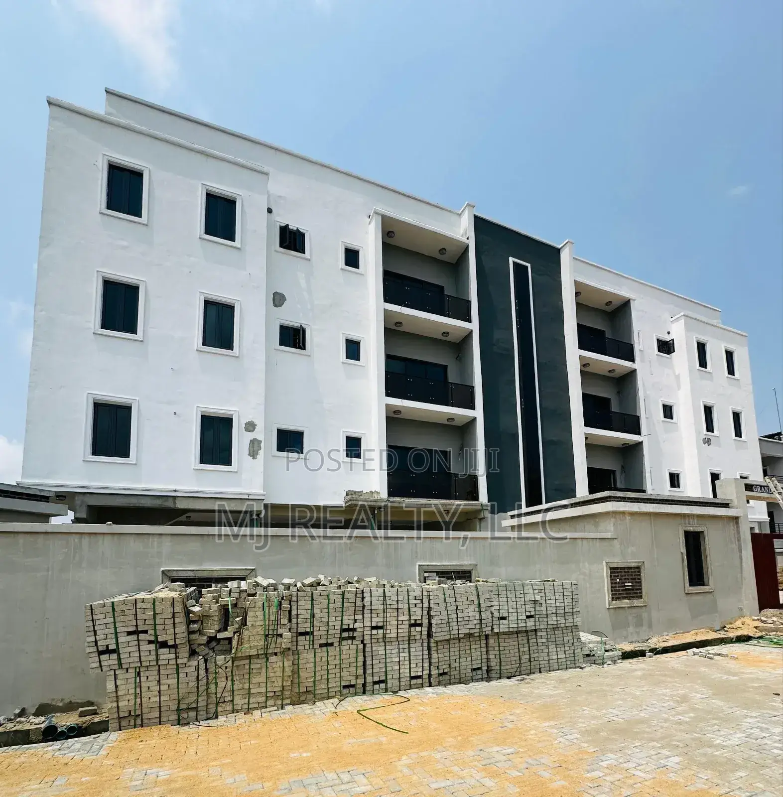 2bdrm Apartment in Ikate for sale in Ikate