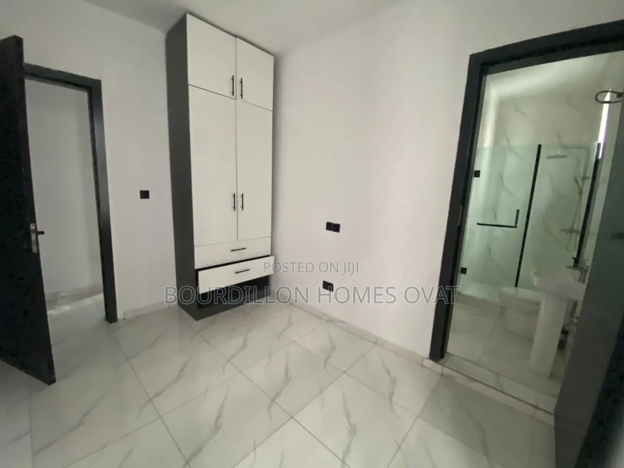 4bdrm Duplex in Ikota for sale in Ikota