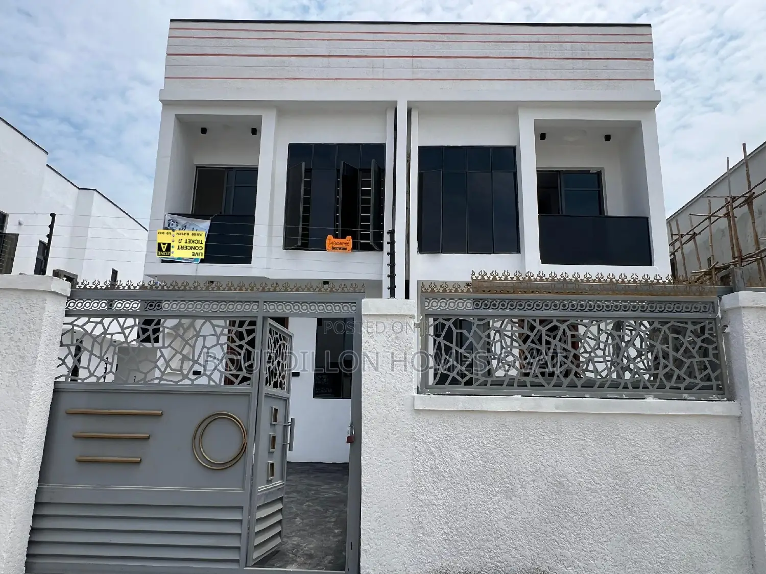 3bdrm Duplex in Ikota for sale in Ikota