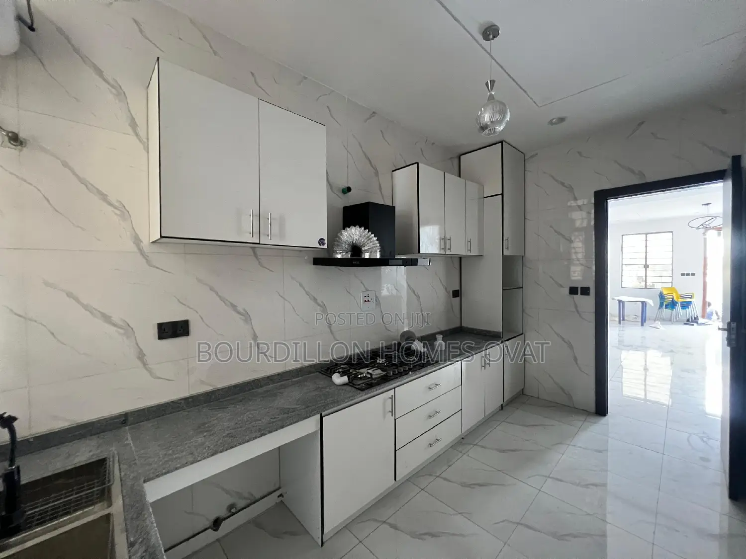 3bdrm Duplex in Ikota for sale in Ikota