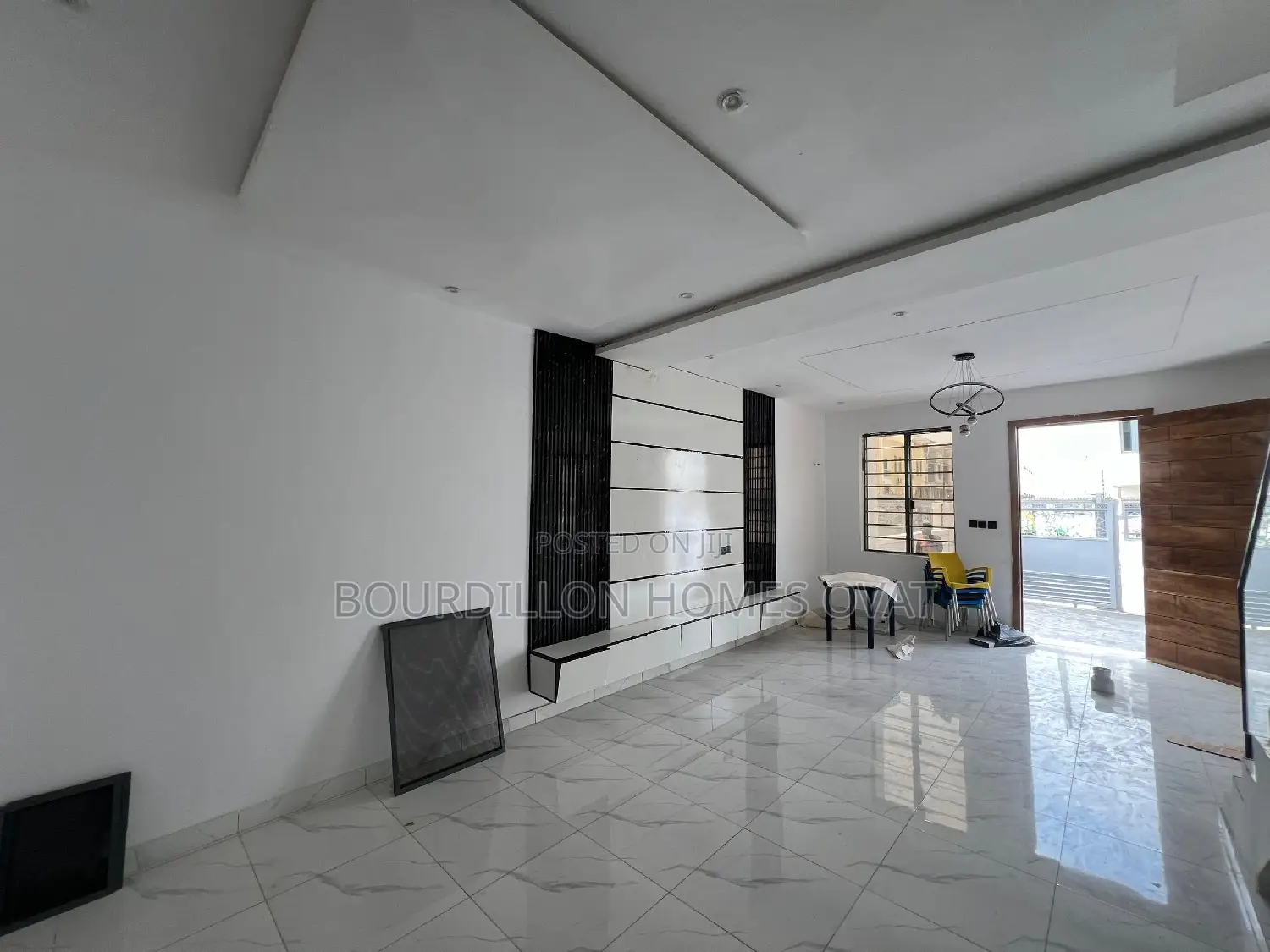 3bdrm Duplex in Ikota for sale in Ikota