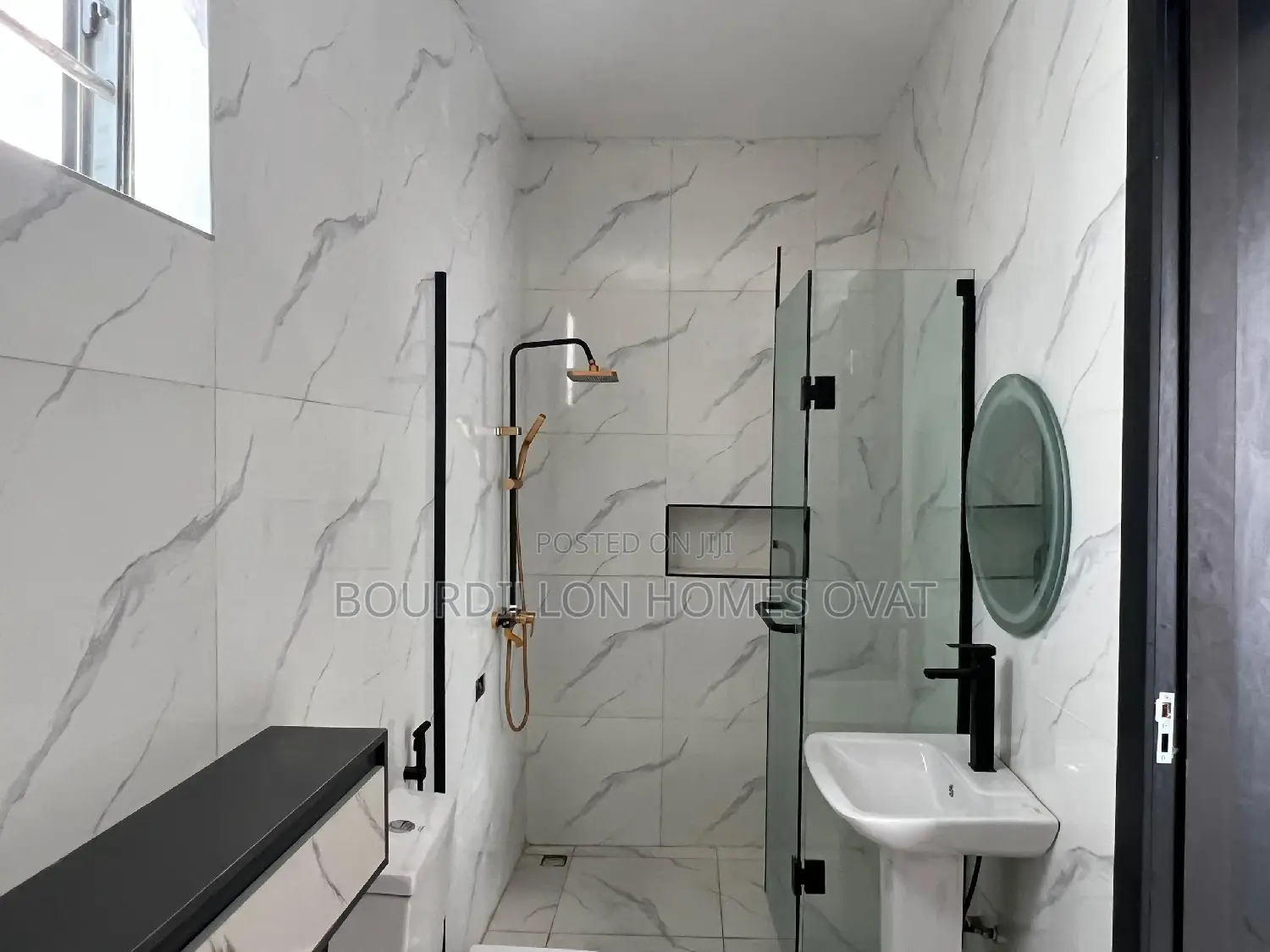 4bdrm Duplex in Ikota for sale in Ikota