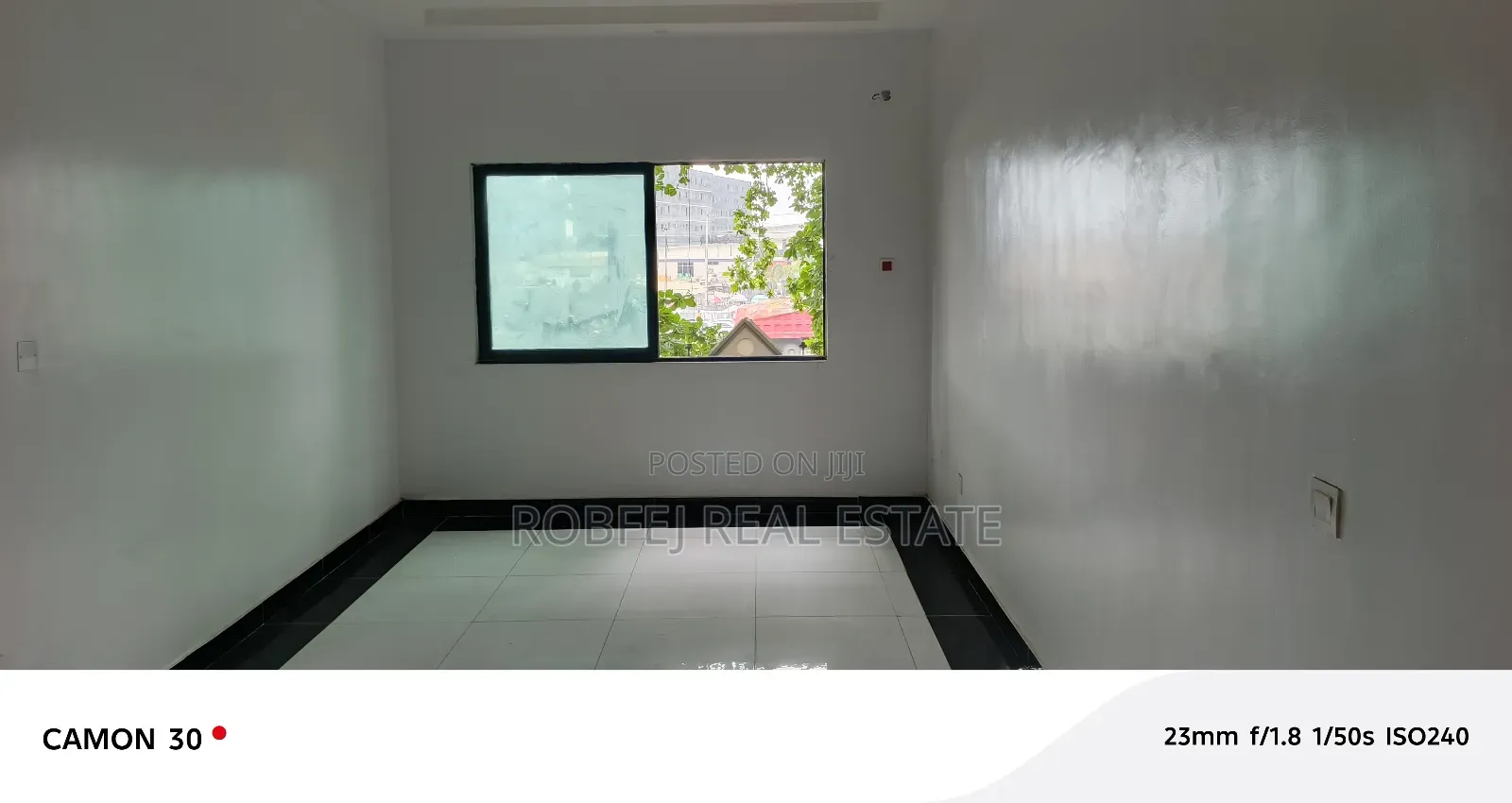 3bdrm Block of Flats in Lekki Expressway for rent in Lekki Expressway