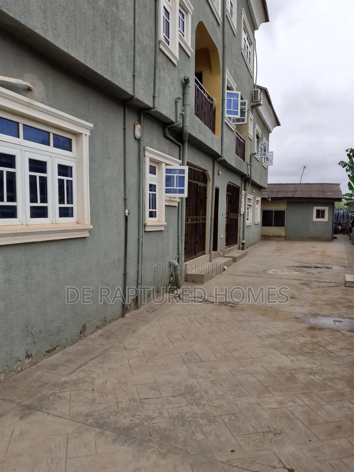 2bdrm Apartment in Abiola Farm Estate, Ayobo for rent in Ayobo