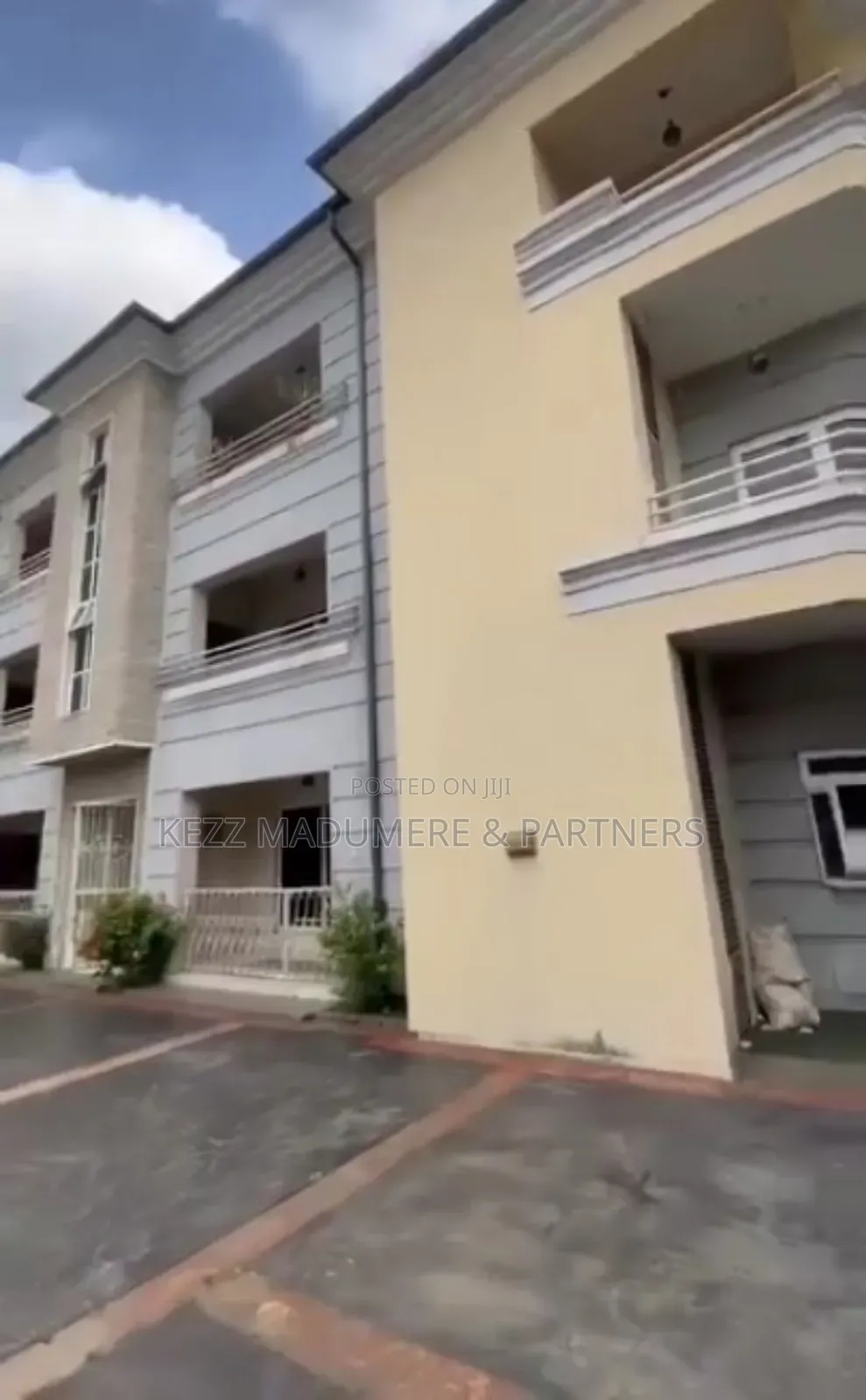9bdrm Block of Flats in Off Ada George Port for sale in Port-Harcourt