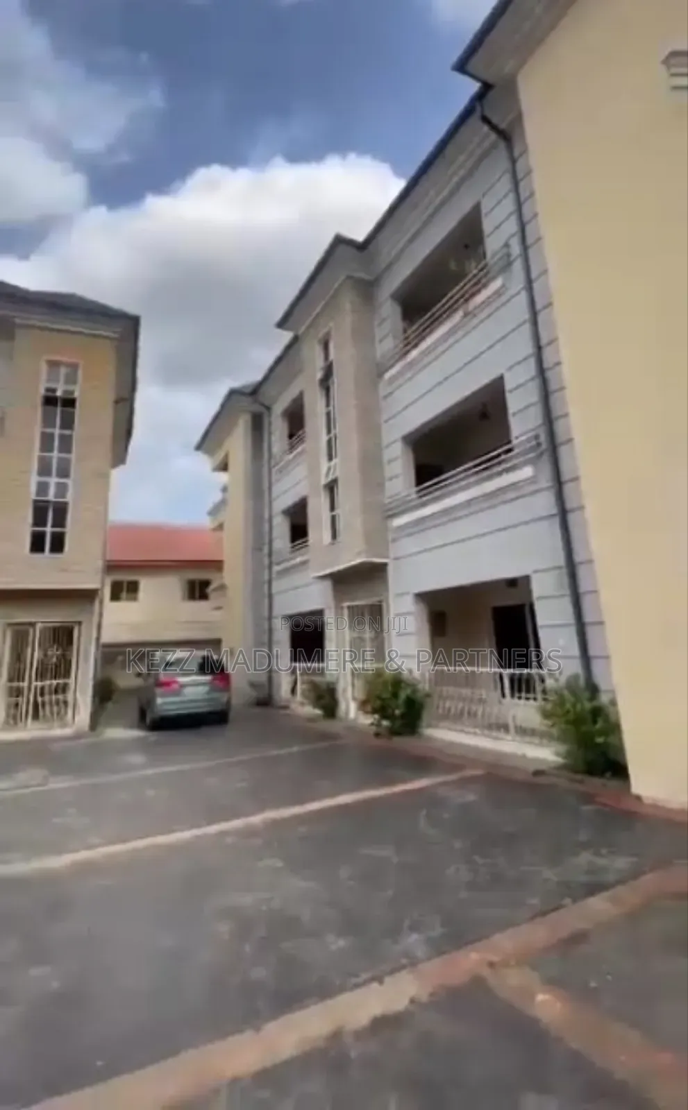 9bdrm Block of Flats in Off Ada George Port for sale in Port-Harcourt