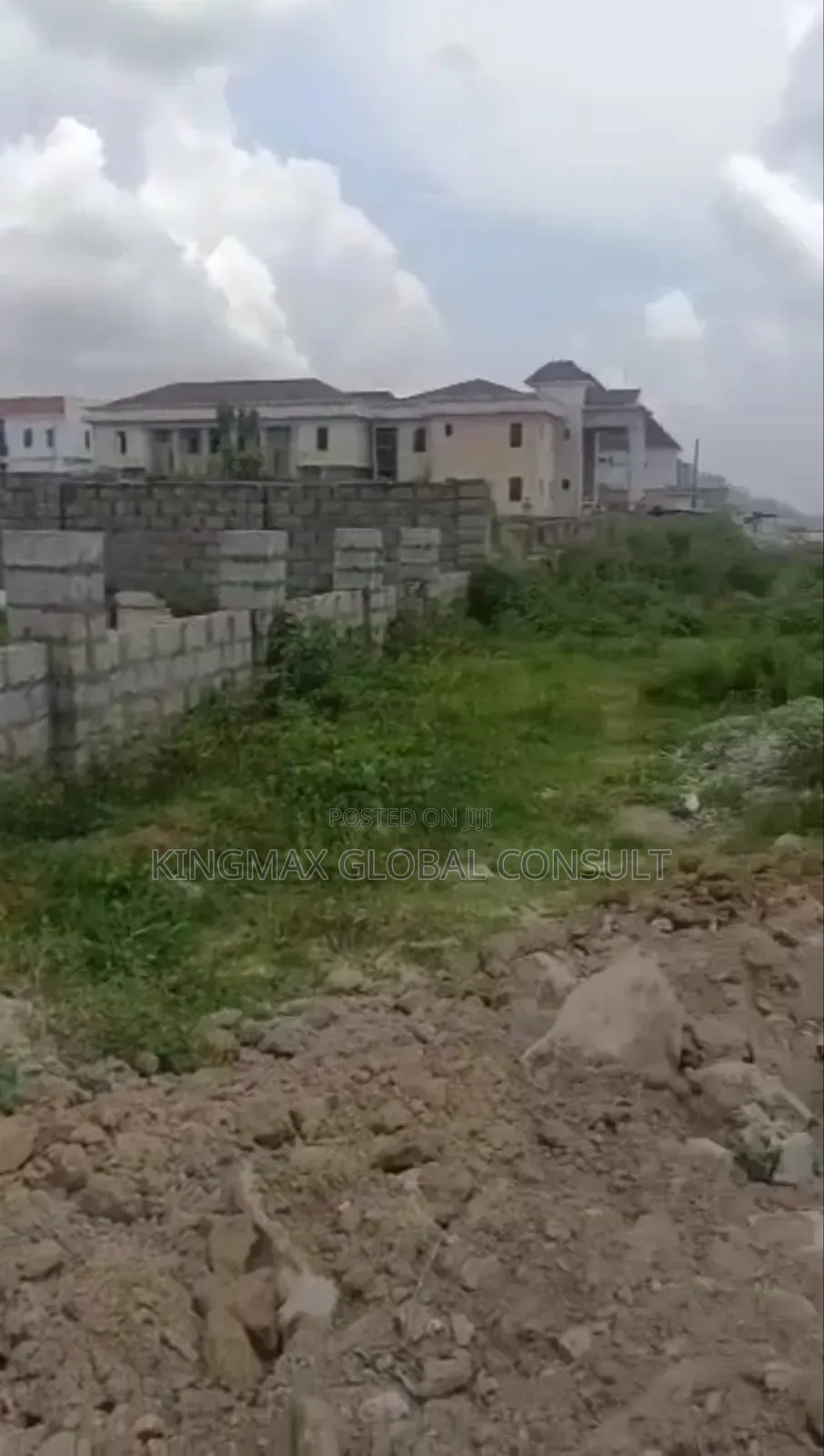 Distress Mega Property for Sale: Size: 2010sqm C of O in Guzape District