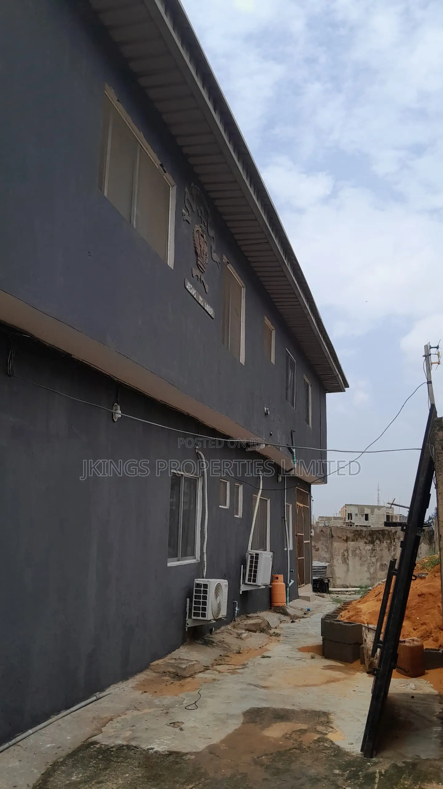 3bdrm Block of Flats in Jkings Properties, Allen Avenue for sale in Allen Avenue