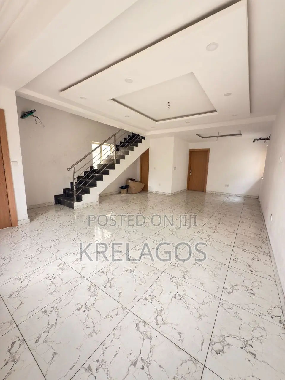 5bdrm Duplex in Idado for sale in Idado