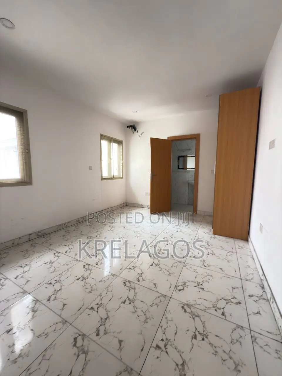 5bdrm Duplex in Idado for sale in Idado