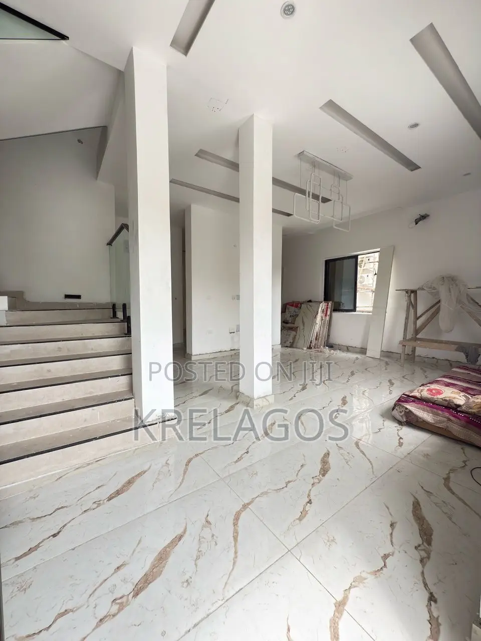 5bdrm Duplex in Idado for sale in Idado