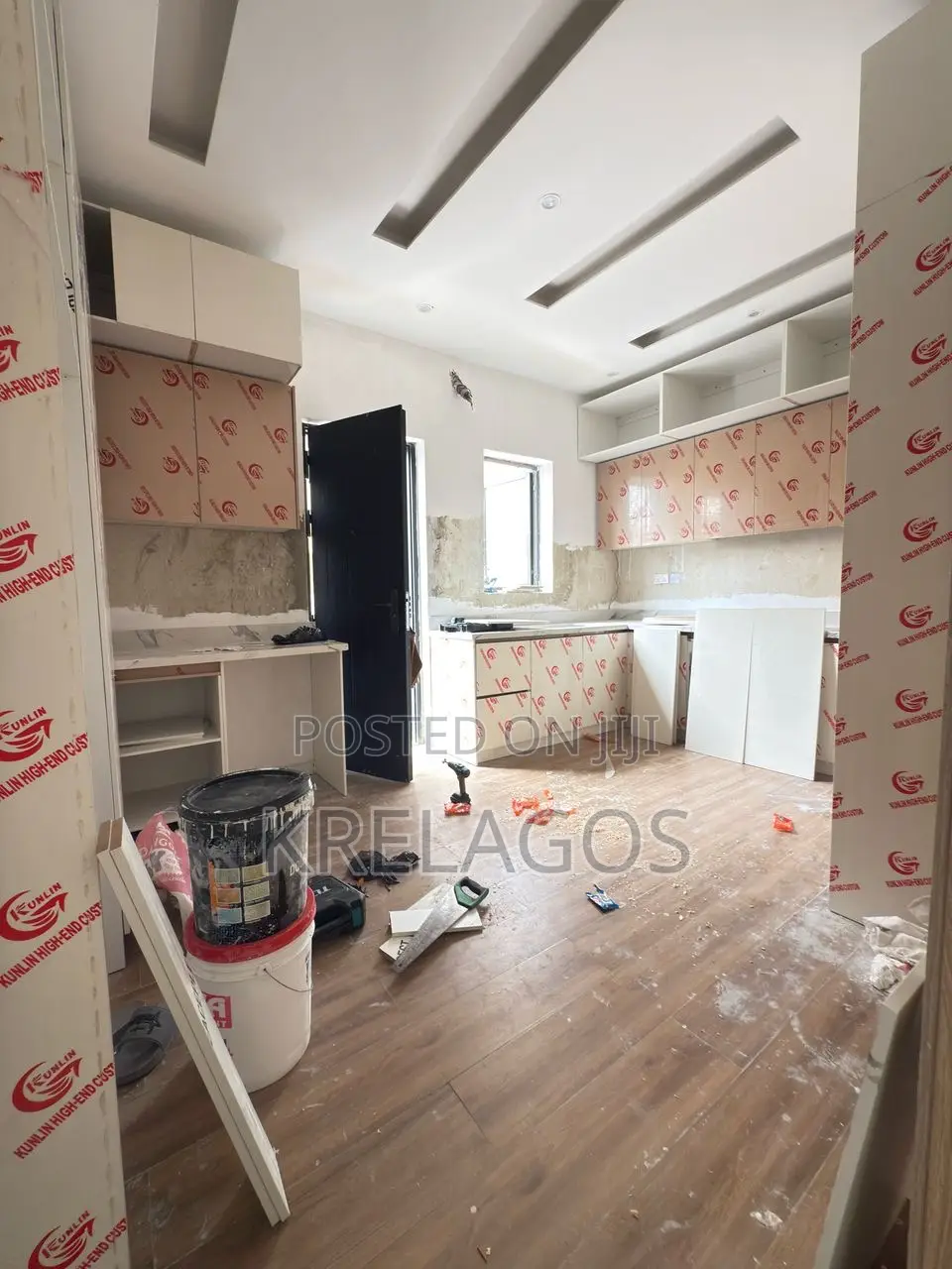 5bdrm Duplex in Idado for sale in Idado