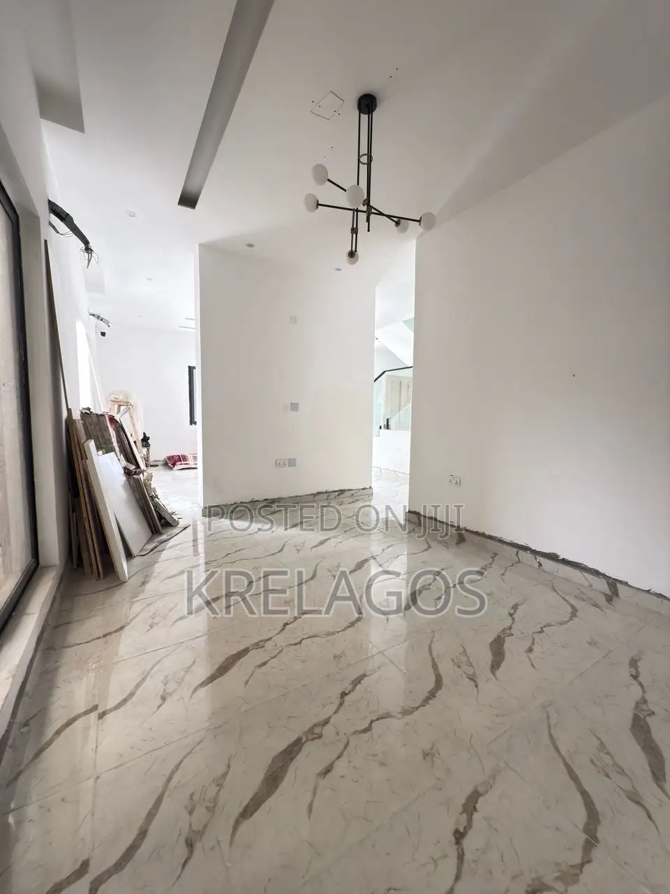 5bdrm Duplex in Idado for sale in Idado