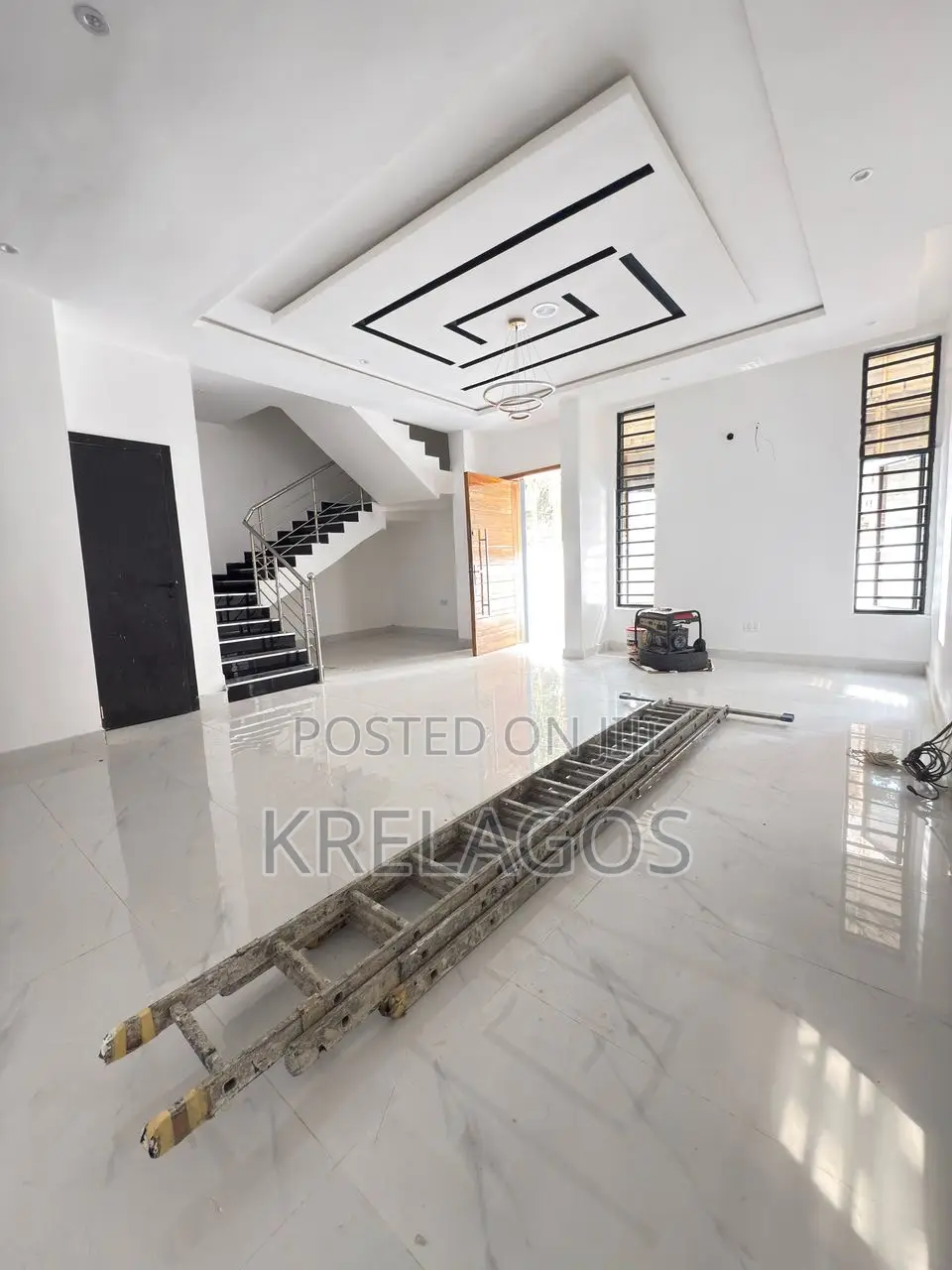 4bdrm Duplex in Chevron for sale in Chevron
