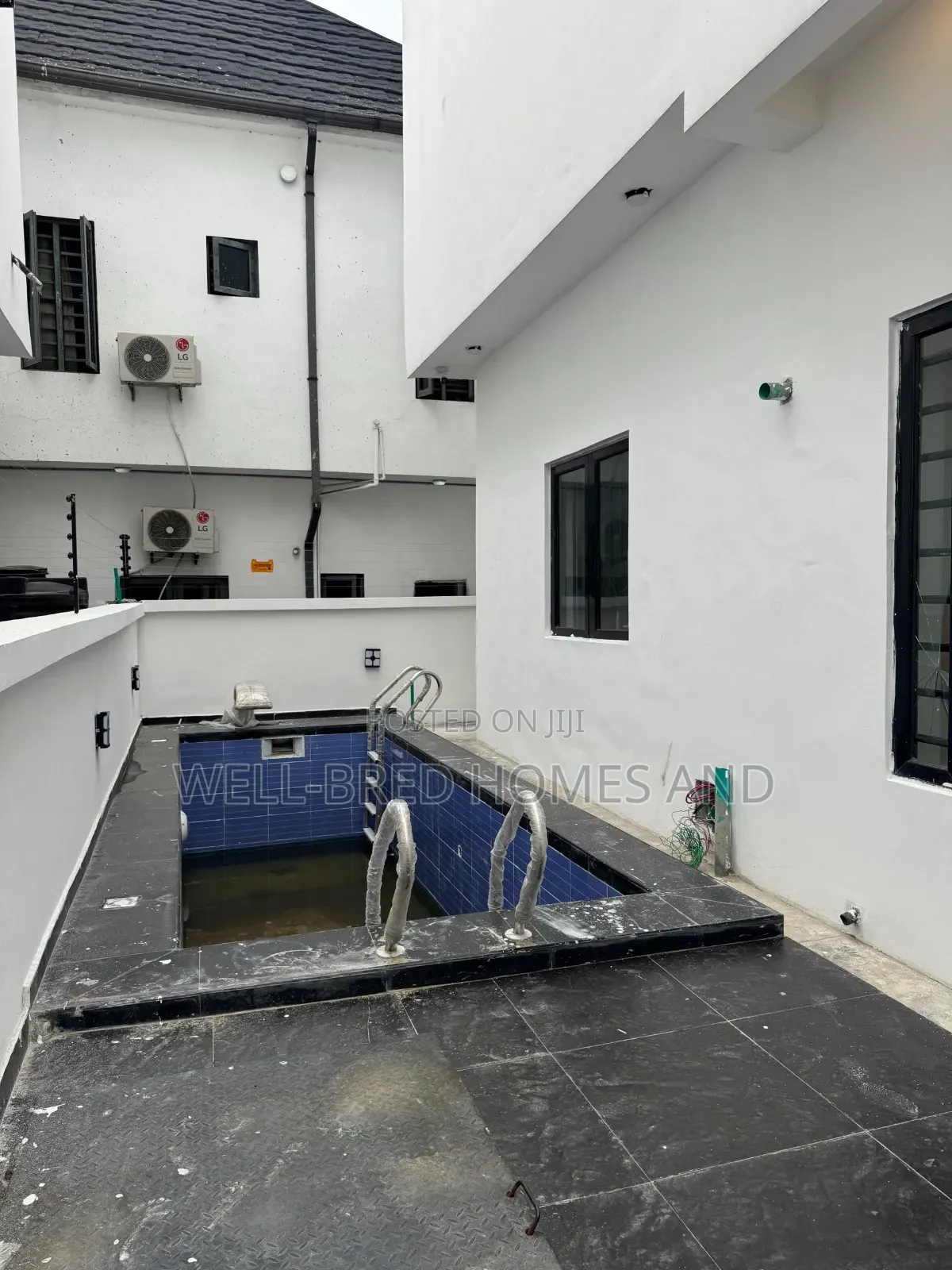 4bdrm Duplex in Chevron Drive Lekki for sale in Lekki