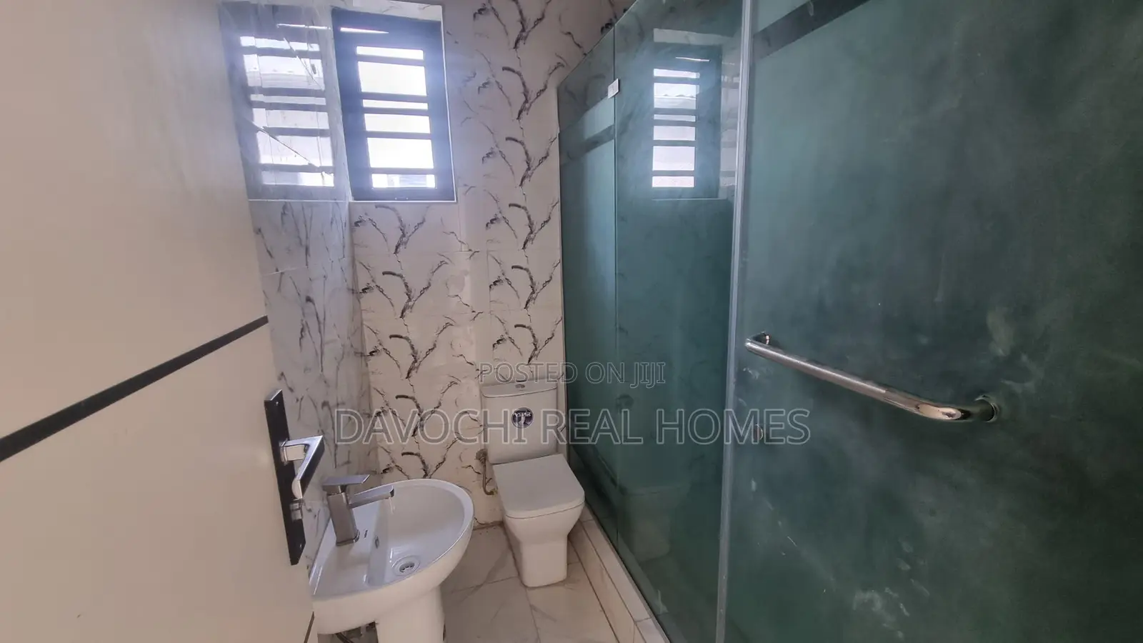 4bdrm Duplex in Ikota, Gra for rent in Ikota
