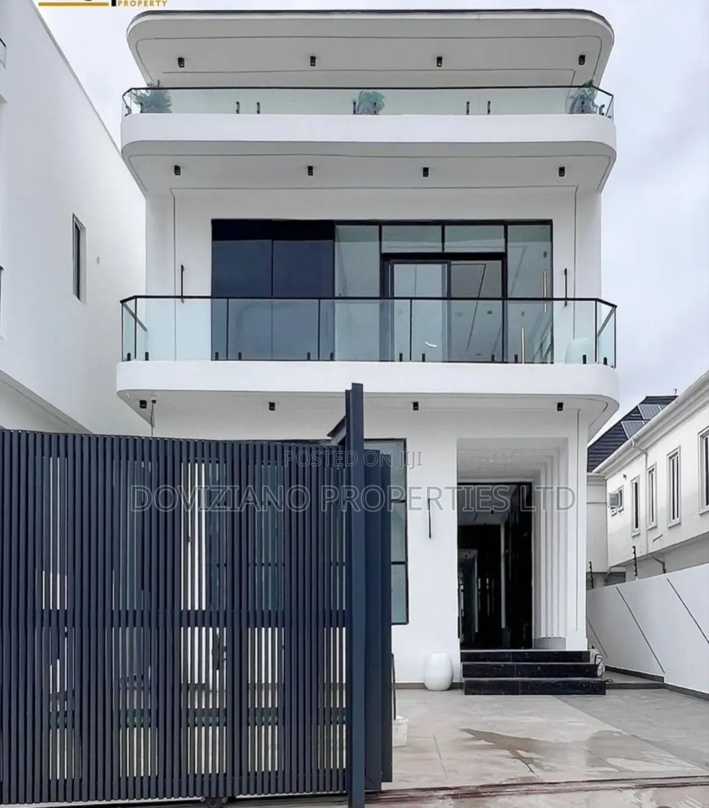5bdrm Duplex in Chevron for sale in Chevron