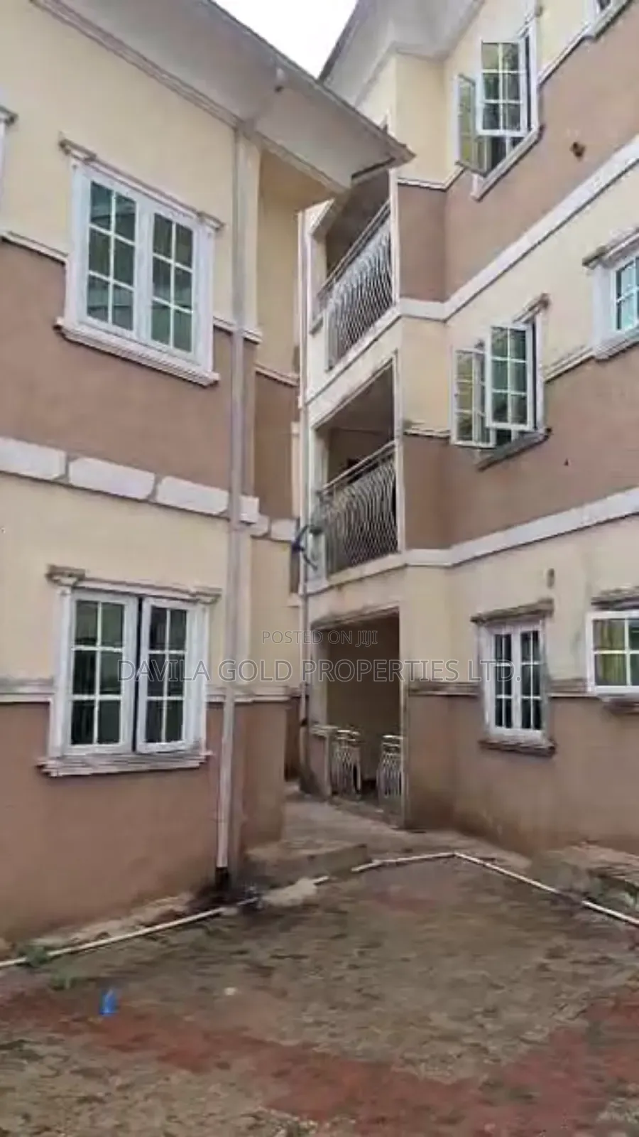 20bdrm Apartment in Benin City for sale in Benin City