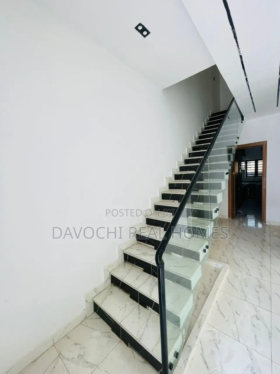 4bdrm Duplex in Ikota Villa for rent in Ikota