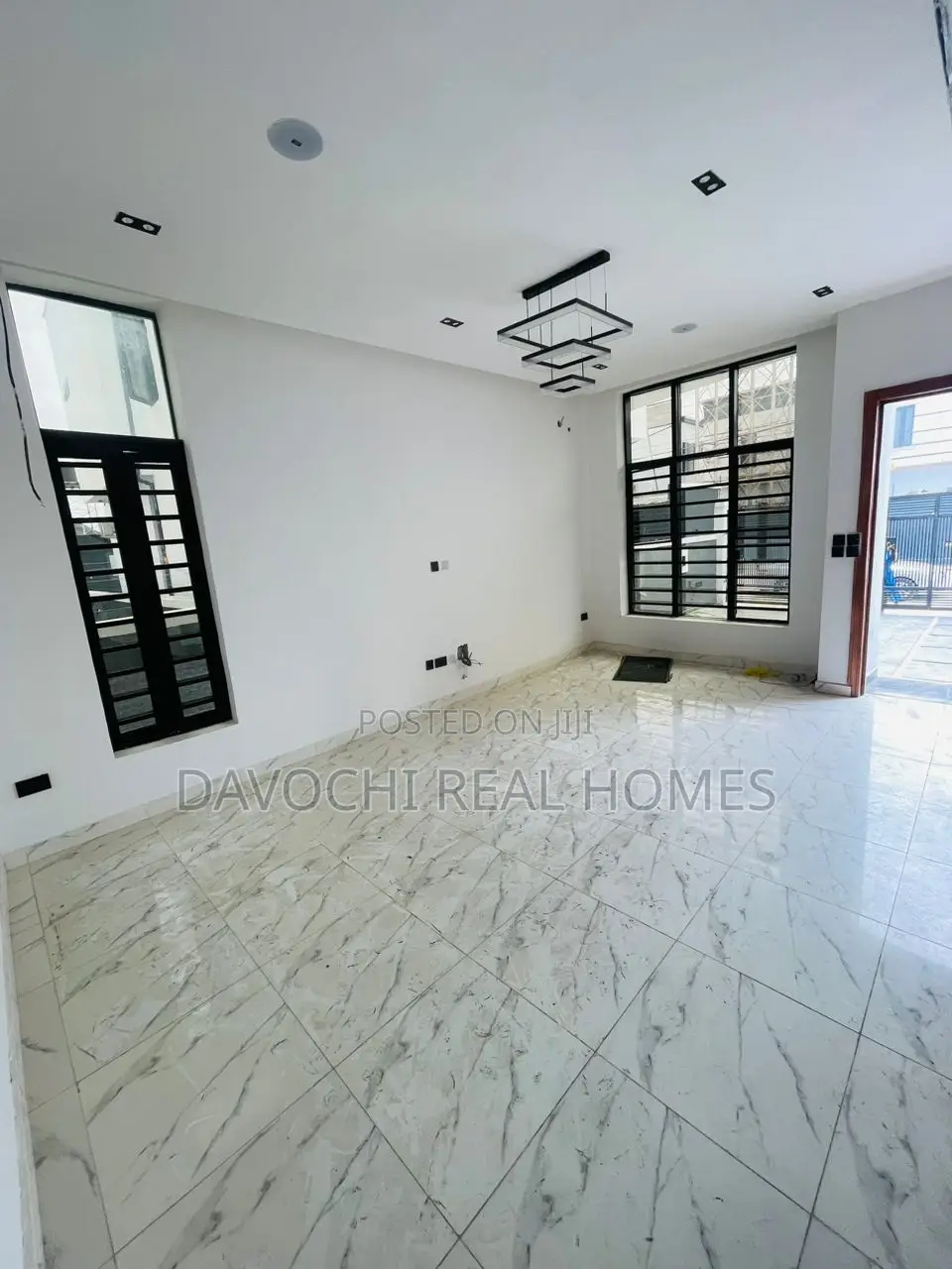 4bdrm Duplex in Ikota Villa for rent in Ikota