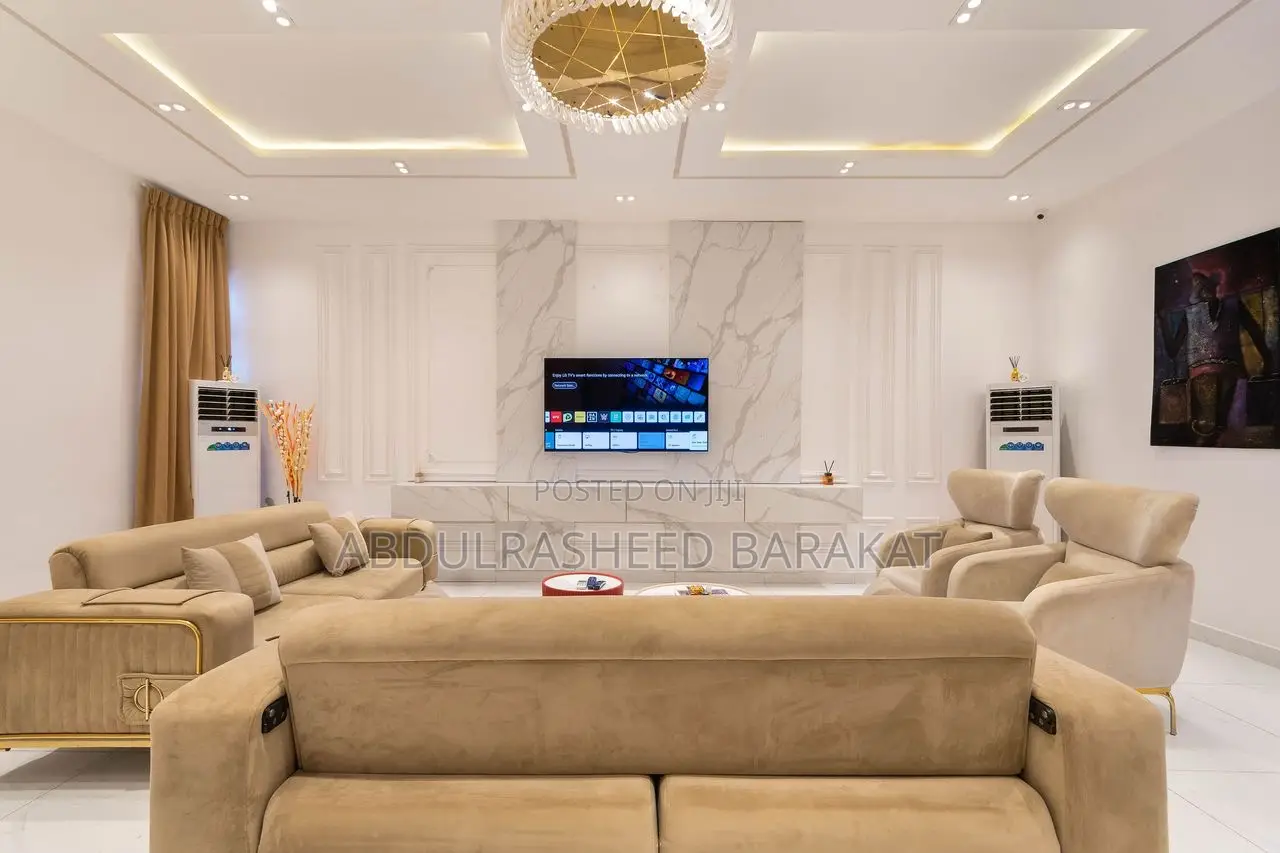 5 Bedroom Self Compound Ps5 Balcony Snooker Table Tennis Hockey Game in Ologolo
